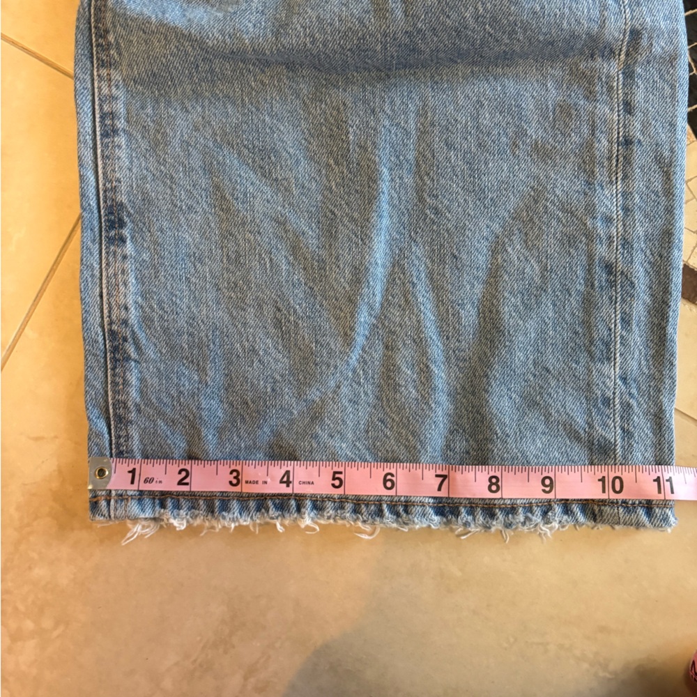 American Eagle Truly Two Toned Skater Jean Light Blue Distressed Sz 12 Short - Picture 12 of 14
